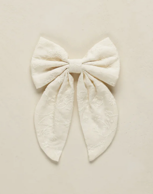Everly Bow